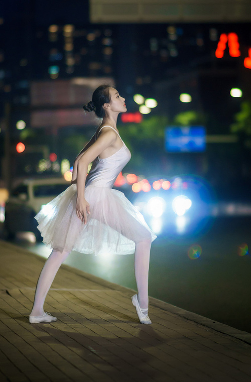 西亚卡姆状态炽热如焰，开拓者客场踏平76人