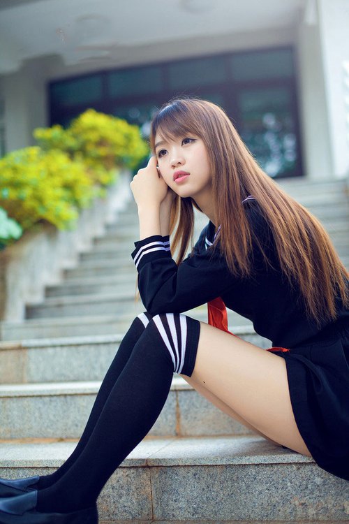 这需要我们跳出常规的巴西vs日本的思维定式,去创造一个基于规则、情感与宿命的独特故事